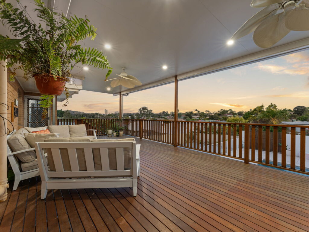 27 Burgess Street, Raceview, QLD 4305