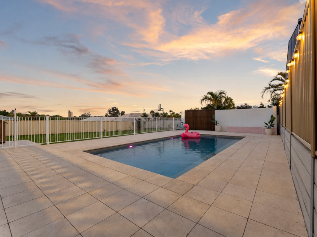 27 Burgess Street, Raceview, QLD 4305