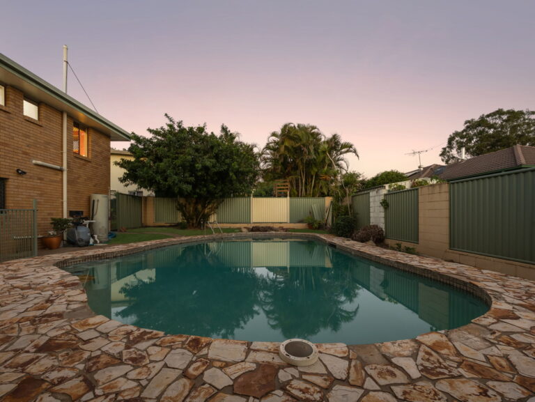 13 Olive Street, Raceview, QLD 4305