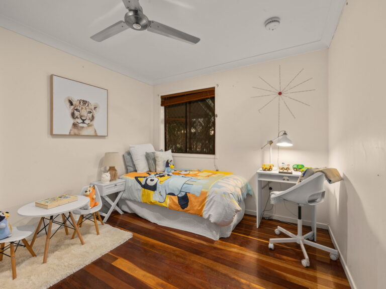 13 Olive Street, Raceview, QLD 4305
