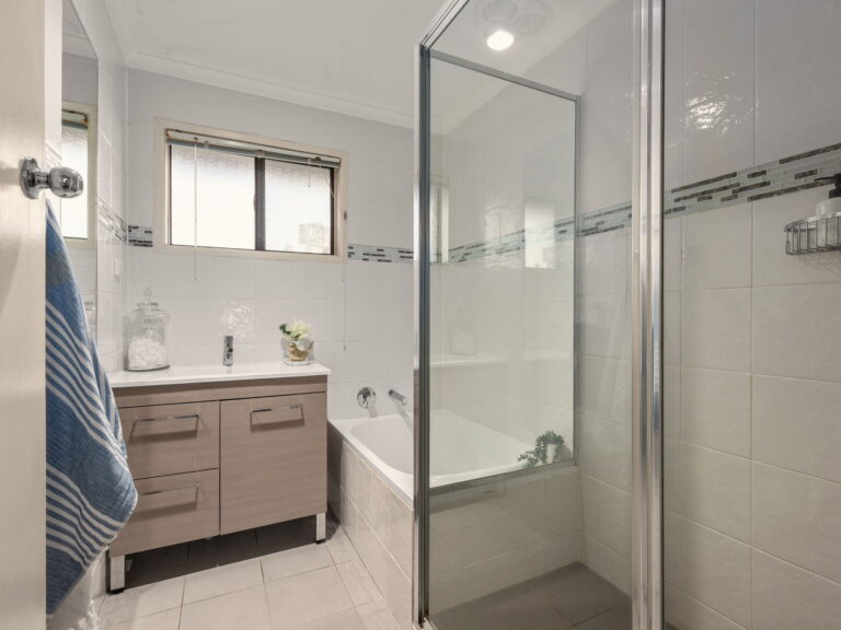 13 Olive Street, Raceview, QLD 4305