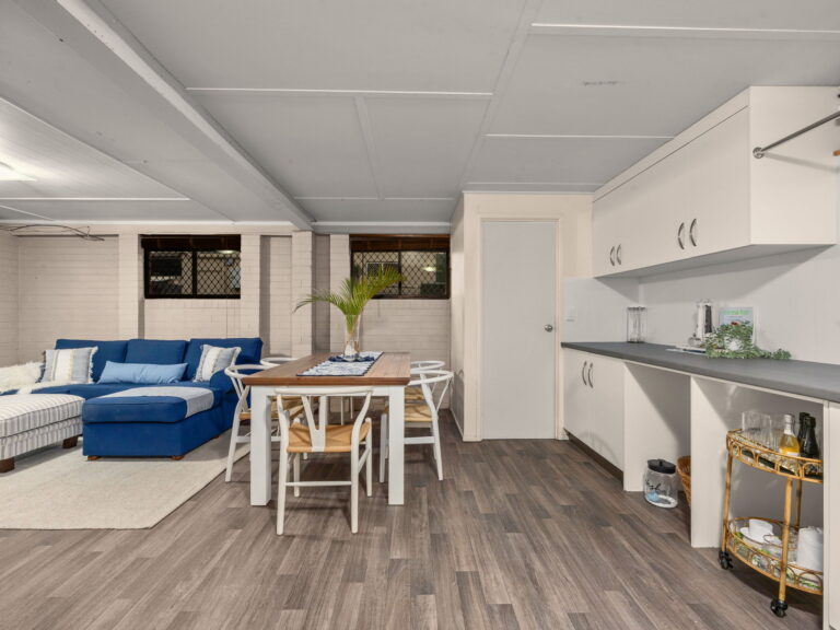 13 Olive Street, Raceview, QLD 4305
