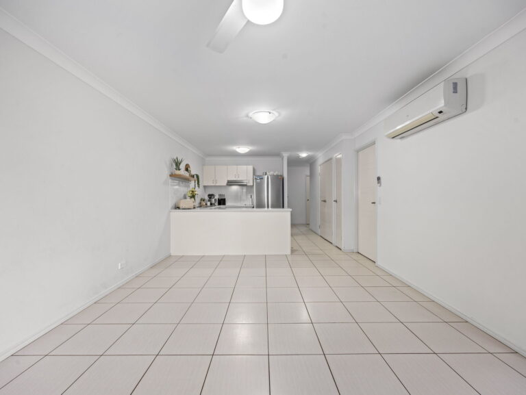 2/109 Sarah Drive, Yamanto QLD 4305