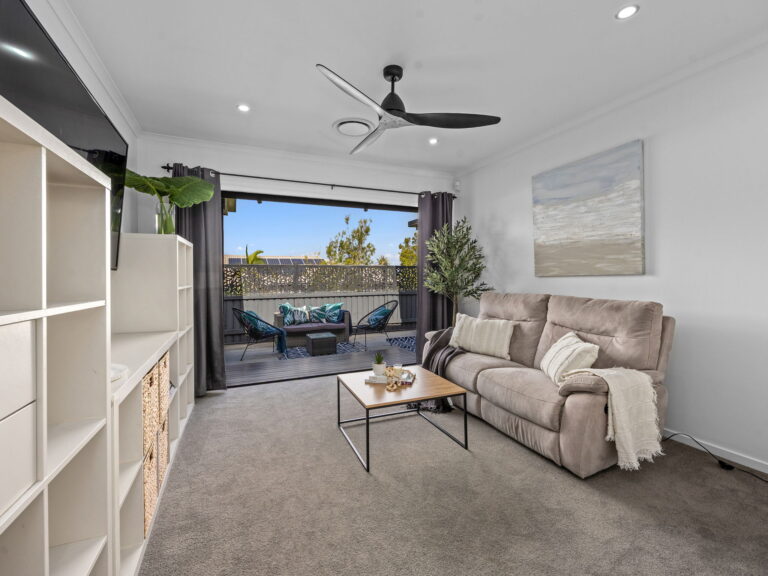4 Dandenong Avenue, Redbank Plains, QLD 4301