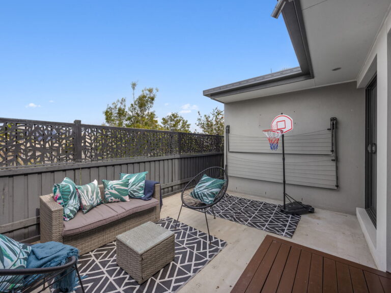 4 Dandenong Avenue, Redbank Plains, QLD 4301