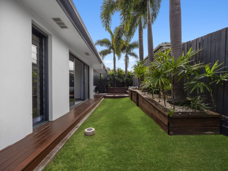4 Dandenong Avenue, Redbank Plains, QLD 4301