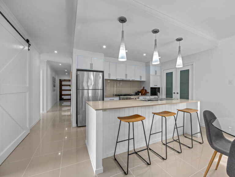 4 Dandenong Avenue, Redbank Plains, QLD 4301