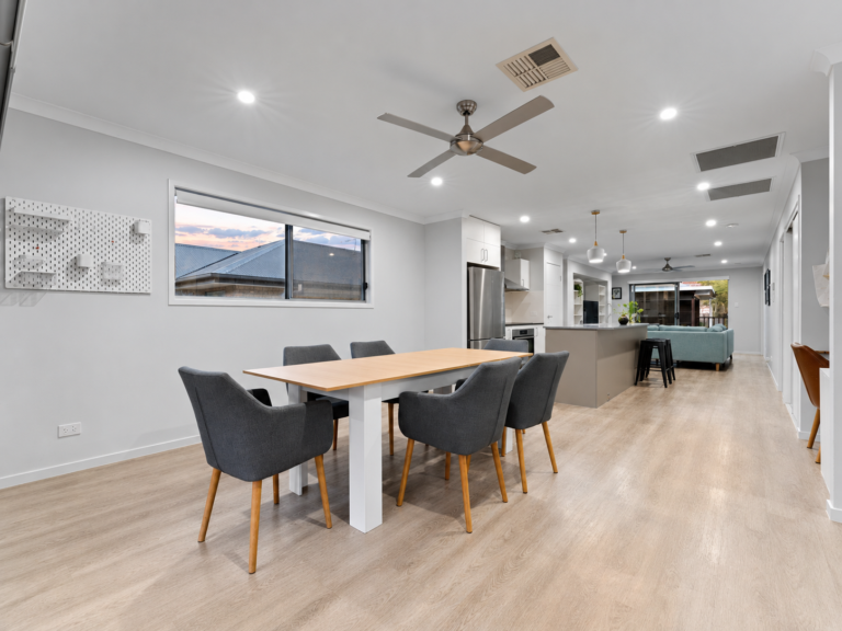 6 Logging Crescent, Spring Mountain, QLD 4300