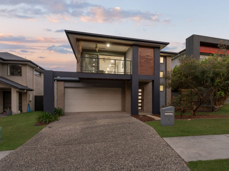6 Logging Crescent, Spring Mountain, QLD 4300