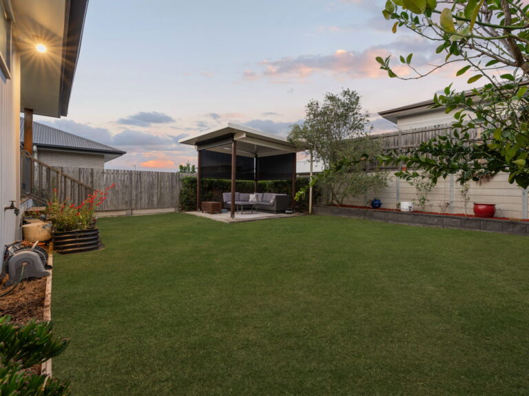 6 Logging Crescent, Spring Mountain, QLD 4300