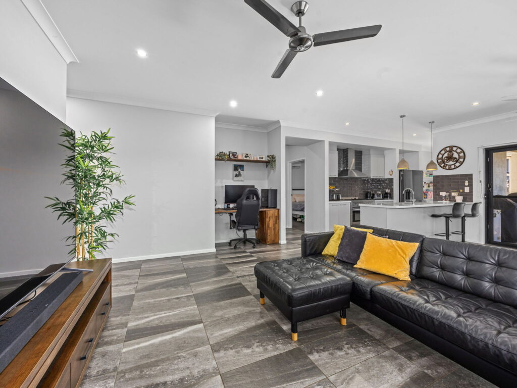 35 Stanicki Circuit, Bellbird Park QLD 4300