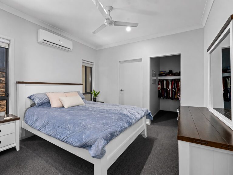 35 Stanicki Circuit, Bellbird Park QLD 4300