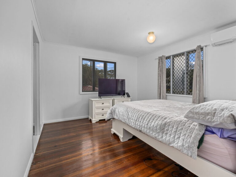 18 Cochrane Street, Camira, QLD 4300