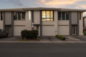 Unit-Pimpama-QLD-R2-5177292