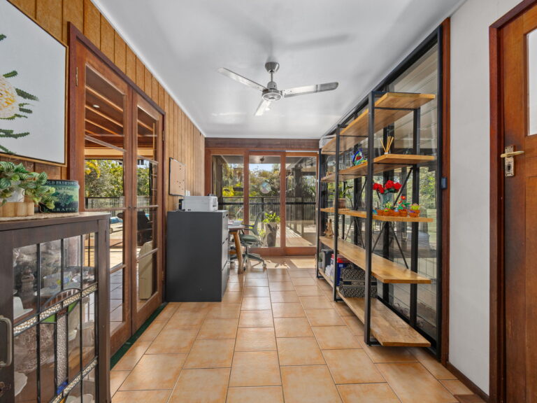 31 High Street, Blackstone QLD 4304