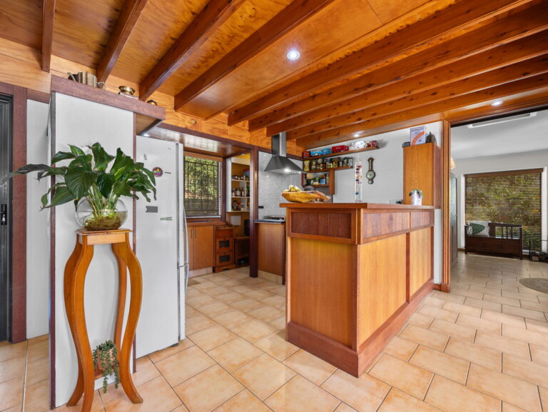 31 High Street, Blackstone QLD 4304