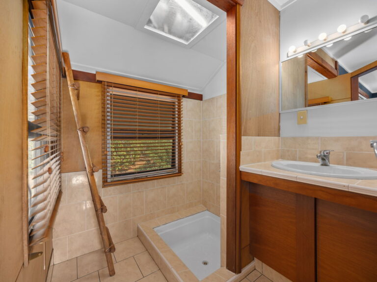 31 High Street, Blackstone QLD 4304