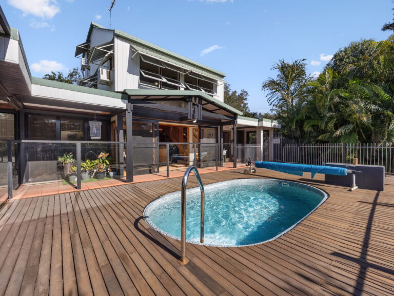31 High Street, Blackstone QLD 4304