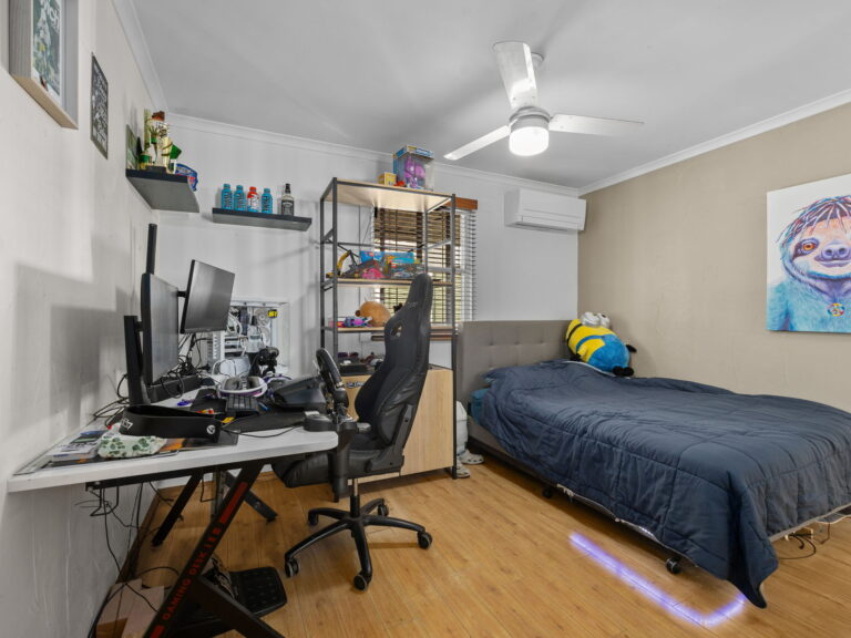 31 High Street, Blackstone QLD 4304