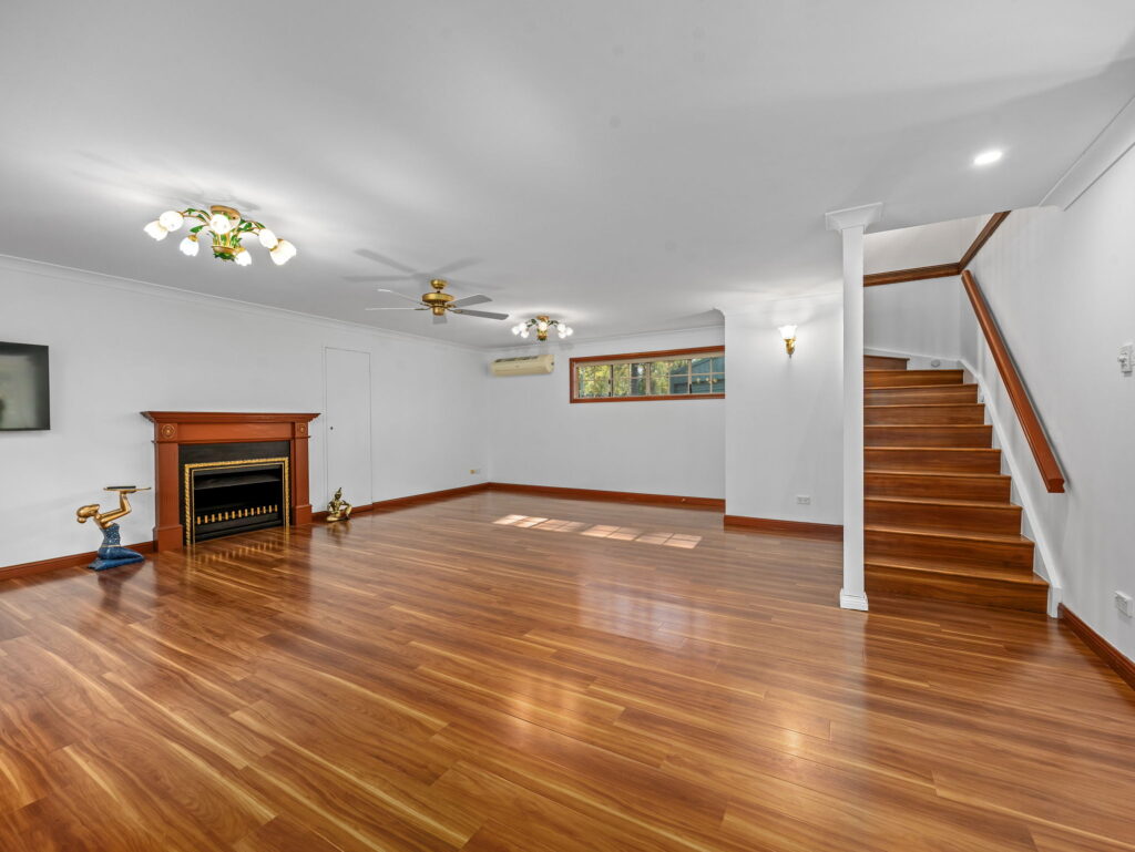 9 Fawkner Crescent, Barellan Point, QLD 4306