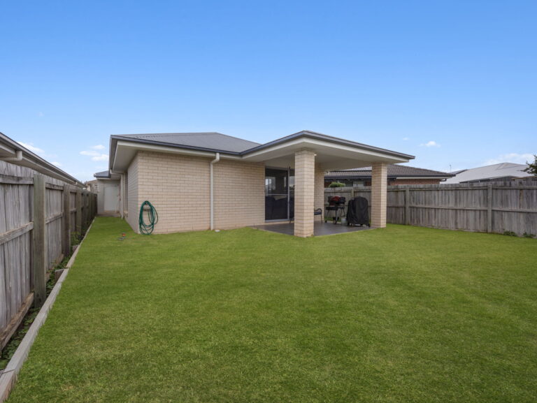 21 Falcon Street, Redbank Plains QLD 4301