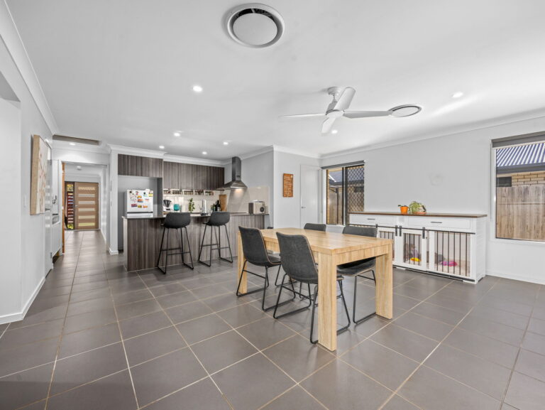 9 Maudsley Crescent, Collingwood Park QLD 4301