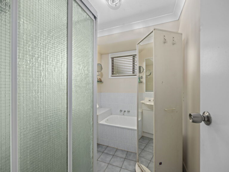 26 Earls Court, Heritage Park QLD 4118