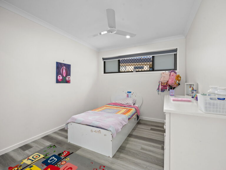6 Corella Street, Lowood, QLD 4311