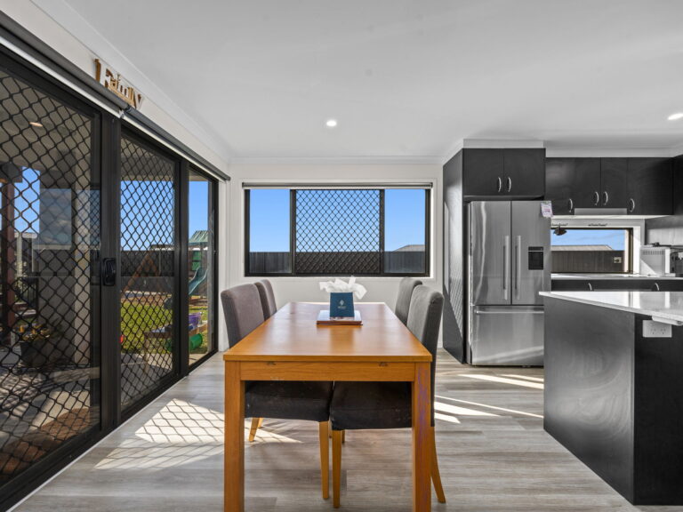 6 Corella Street, Lowood, QLD 4311