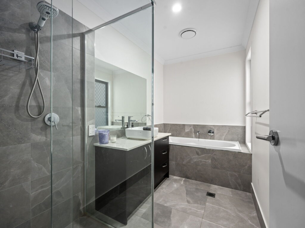 6 Corella Street, Lowood, QLD 4311