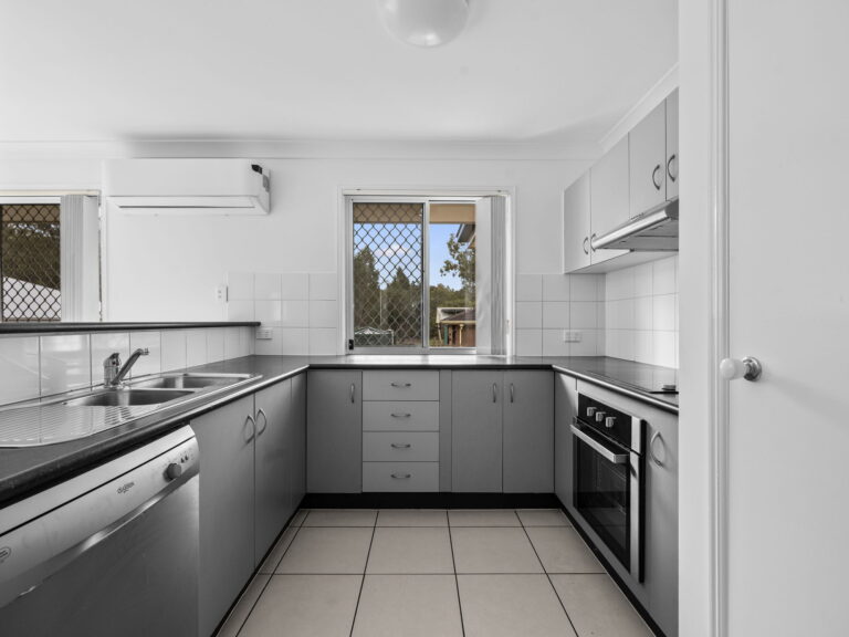 3 Norman Court, Hatton Vale QLD 4341
