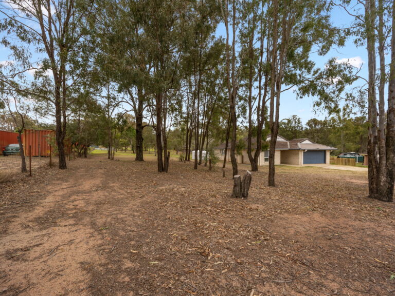 3 Norman Court, Hatton Vale QLD 4341
