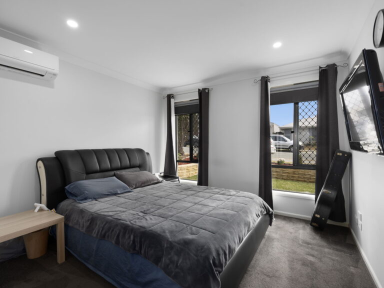 168 Fernbrooke Boulevard, Redbank Plains, QLD 4301