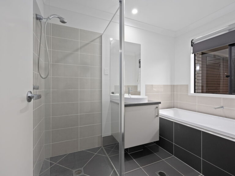 168 Fernbrooke Boulevard, Redbank Plains, QLD 4301