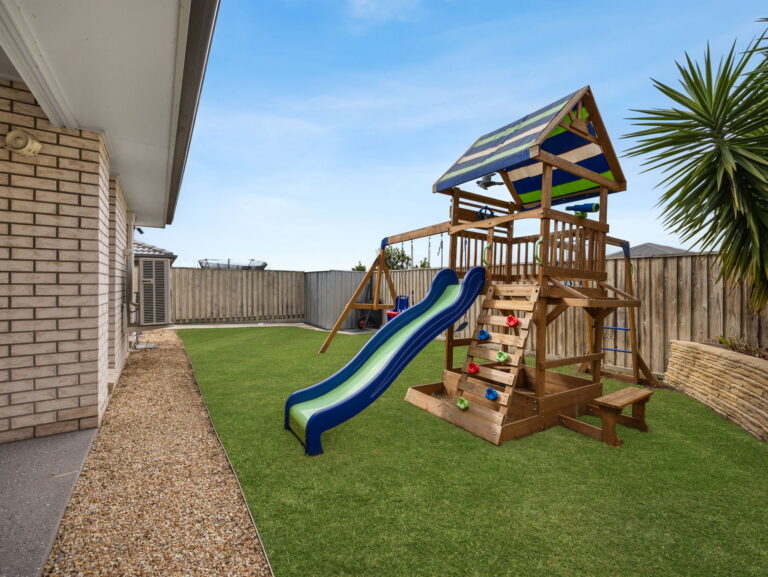 168 Fernbrooke Boulevard, Redbank Plains, QLD 4301