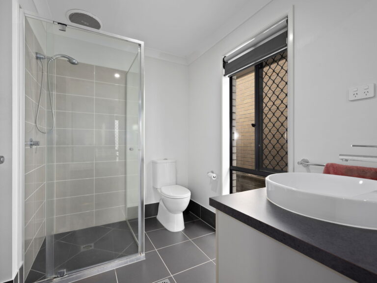168 Fernbrooke Boulevard, Redbank Plains, QLD 4301
