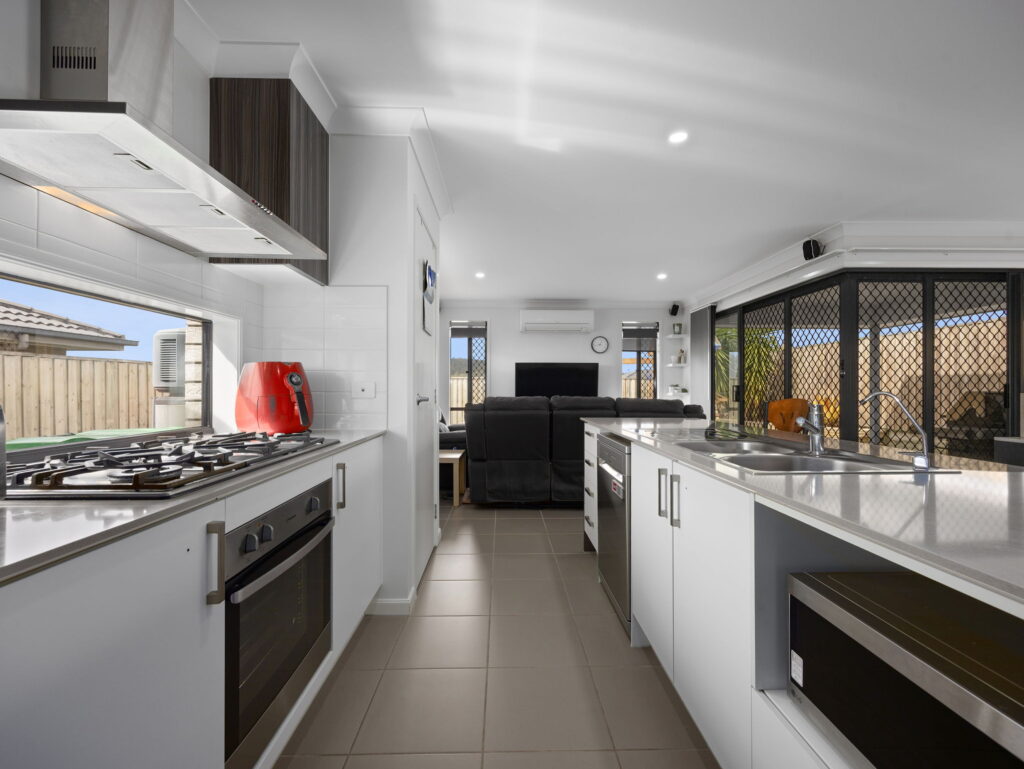168 Fernbrooke Boulevard, Redbank Plains, QLD 4301