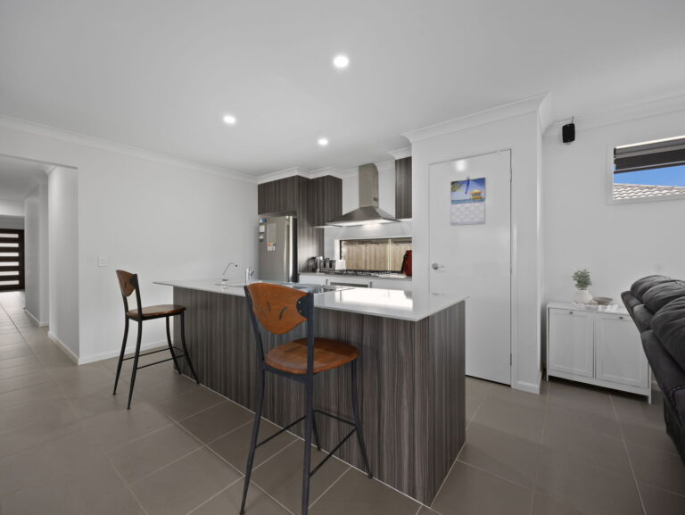 168 Fernbrooke Boulevard, Redbank Plains, QLD 4301