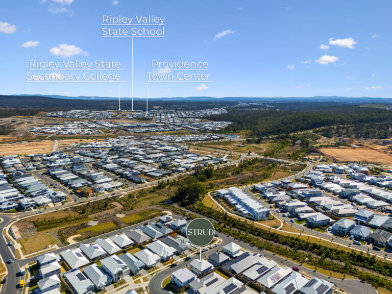 15 Wilsons Peak Way, White Rock, QLD 4306