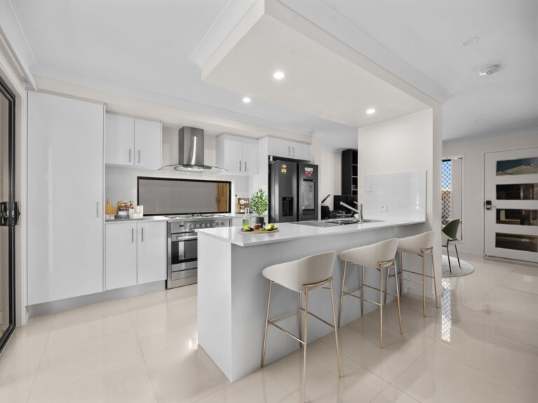 15 Wilsons Peak Way, White Rock, QLD 4306