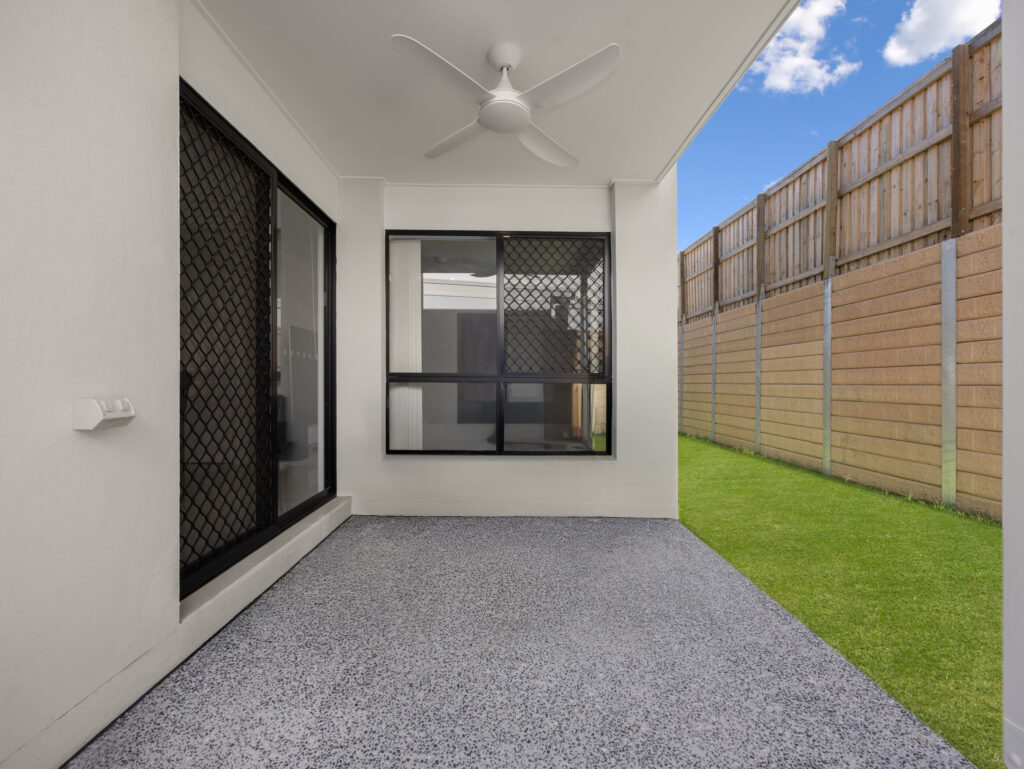 15 Wilsons Peak Way, White Rock, QLD 4306