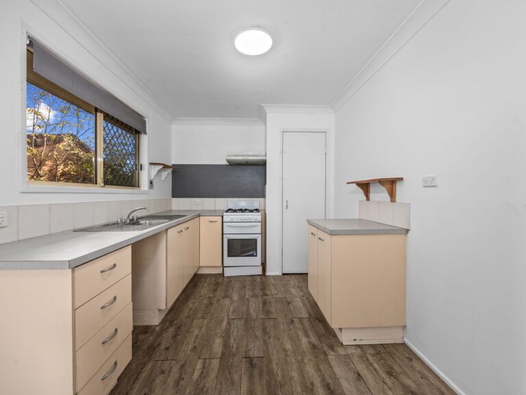 14 Mcmillan Street, Churchill, QLD 4305