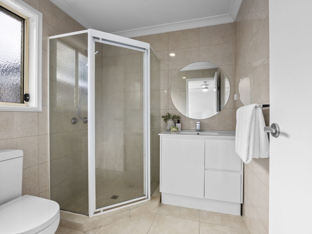 19 Homebush Crescent, Sinnamon Park, QLD 4073