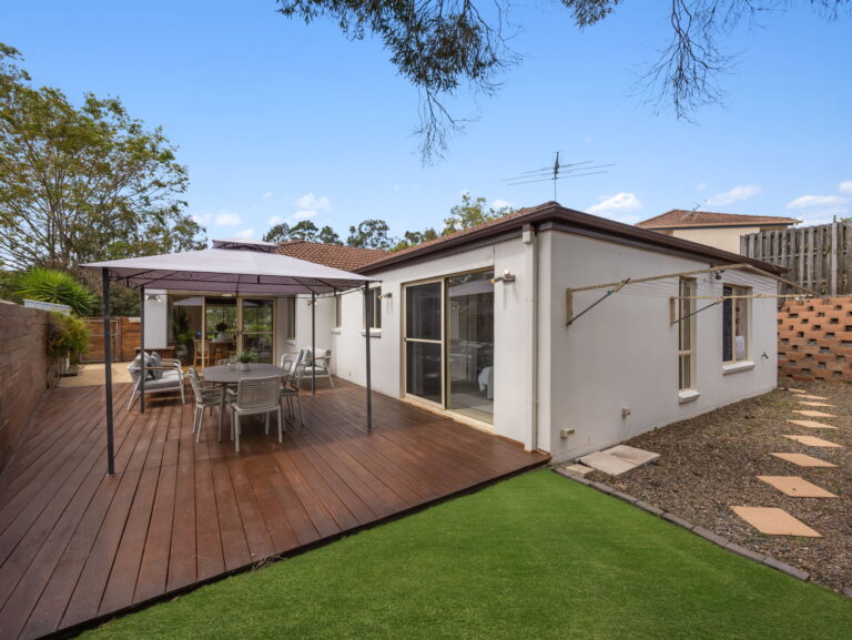 19 Homebush Crescent, Sinnamon Park, QLD 4073