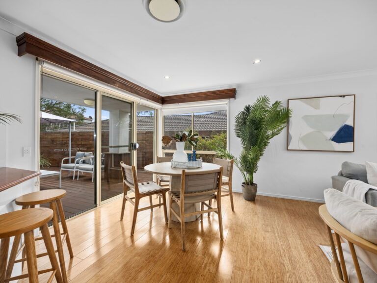 19 Homebush Crescent, Sinnamon Park, QLD 4073