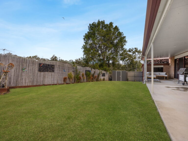 9 Banbury Close, Bundamba QLD 4304