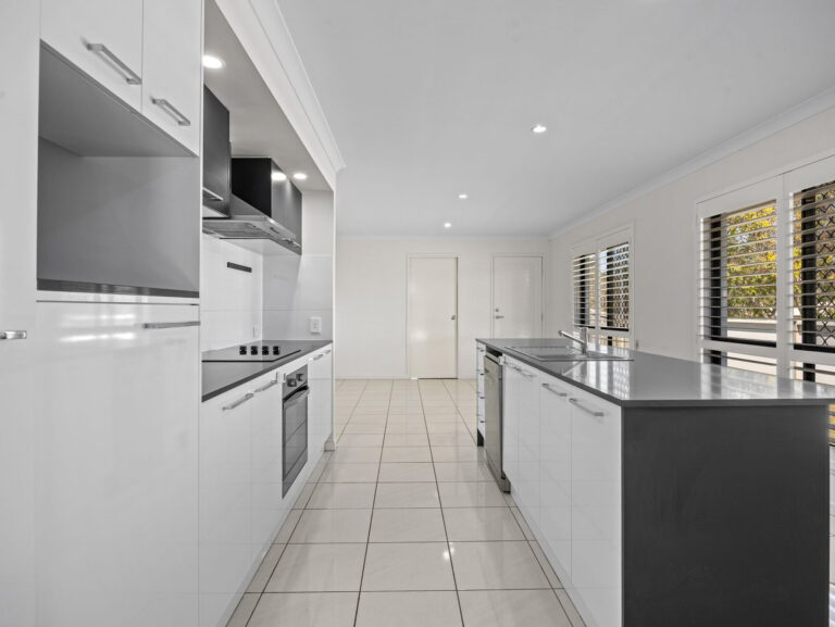 2/52 Foxtail Road, Ripley, QLD 4306