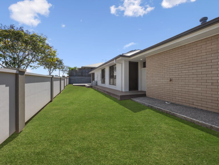 2/52 Foxtail Road, Ripley, QLD 4306