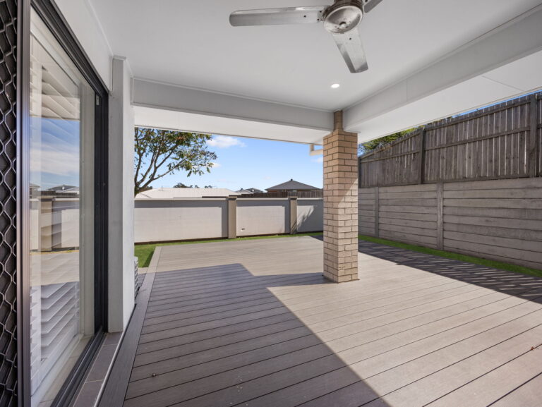 2/52 Foxtail Road, Ripley, QLD 4306