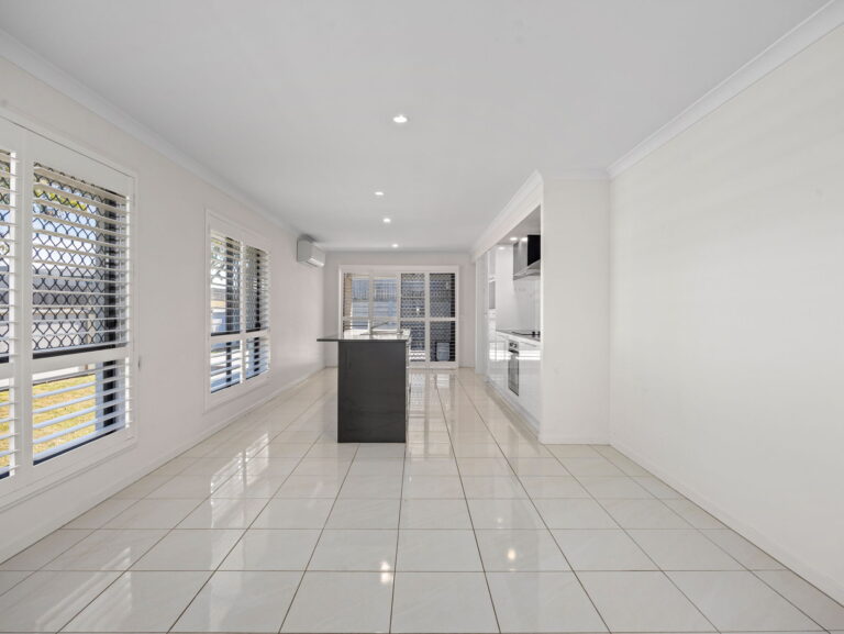 2/52 Foxtail Road, Ripley, QLD 4306